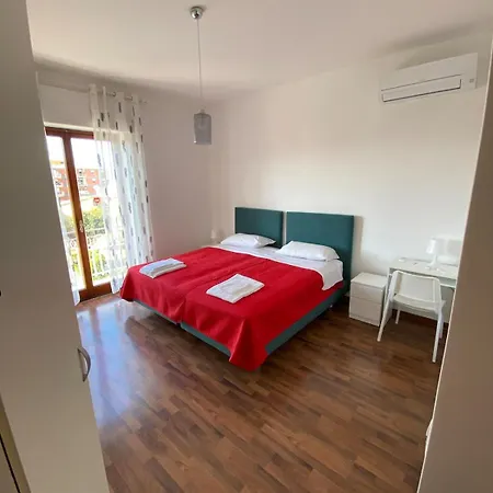 Dea 3br 2 Baths Center Apartman