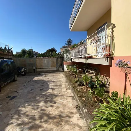 Dea 3br 2 Baths Center *