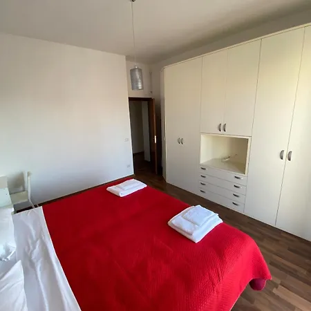 Dea 3br 2 Baths Center *