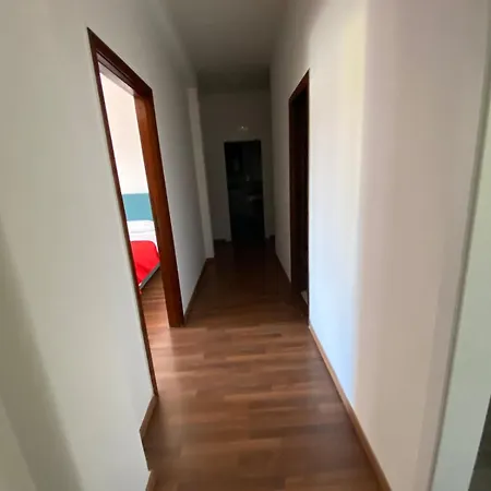 Dea 3br 2 Baths Center Apartman