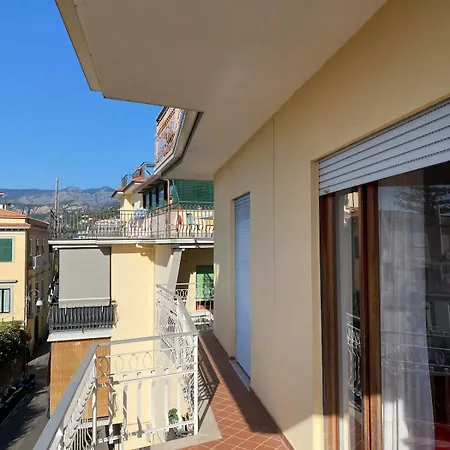 Dea 3br 2 Baths Center Apartman Sorrento